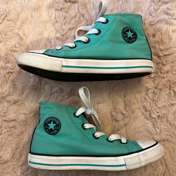 Converse Other - Size 10 converse in used condition